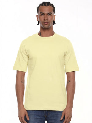 Camiseta hombre regular fit 230g color amarillo mantequilla · Aritex Colombia