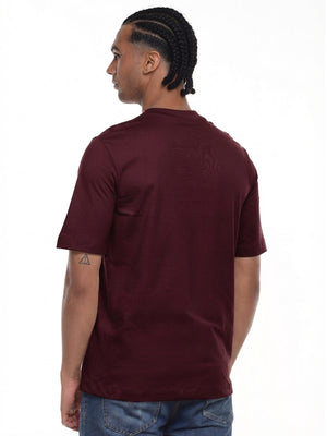 Camiseta hombre regular fit 230g color burdeo imperial, vista 2 · Aritex Colombia