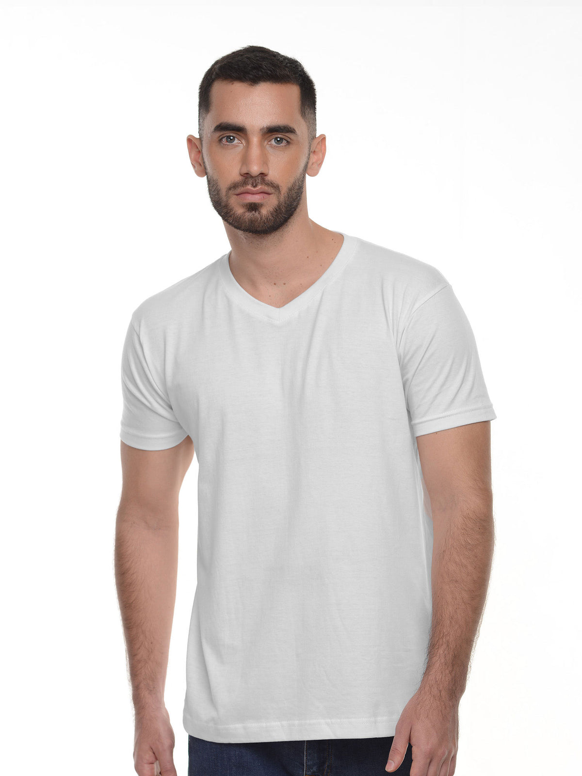 Camiseta interior cuello en V color blanco · Aritex Colombia