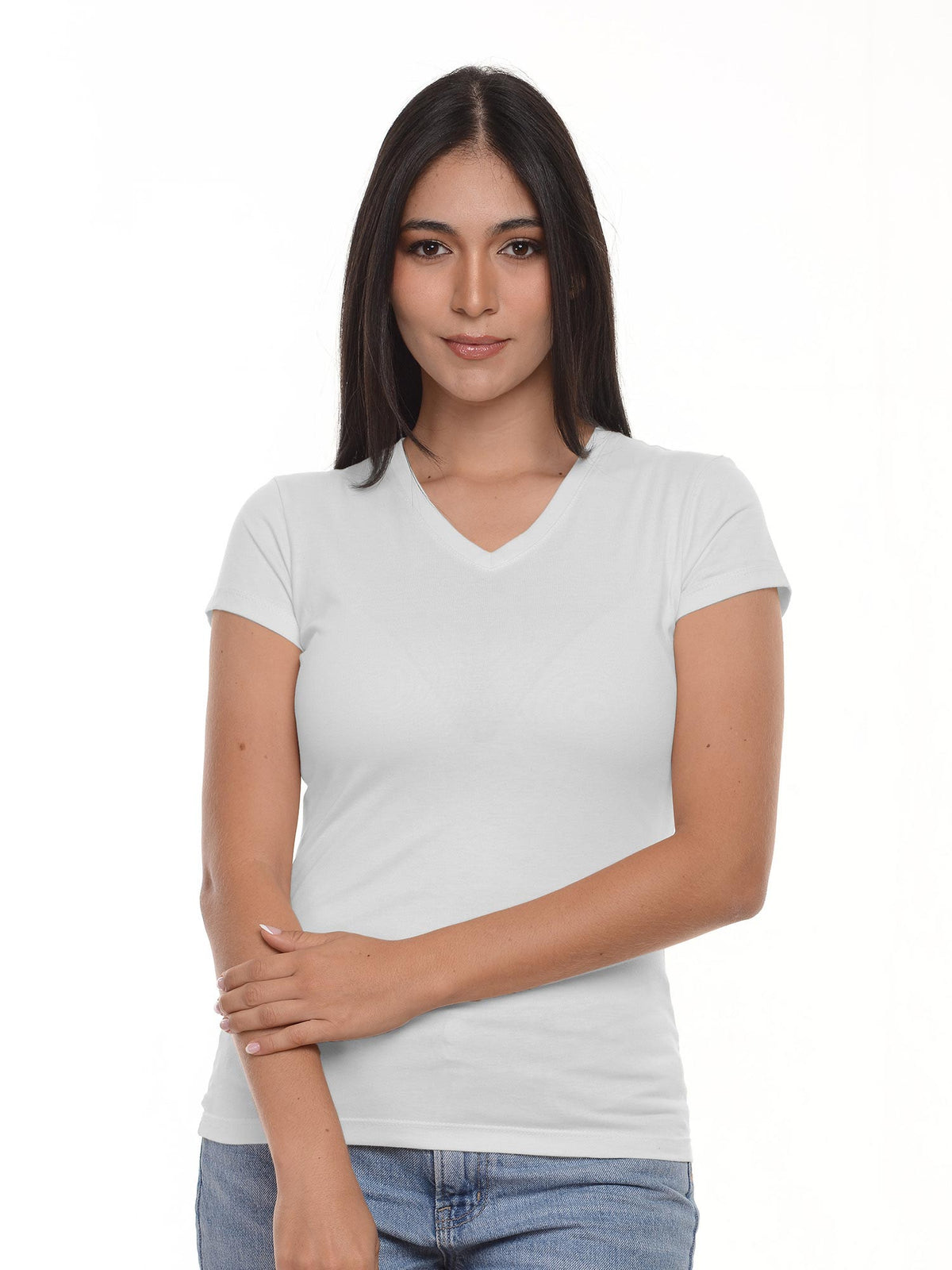 Camiseta mujer slim fit cuello v color blanco · Aritex Colombia