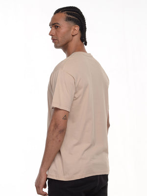 Camiseta hombre básica fit natural color nude, vista 2 · Aritex Colombia