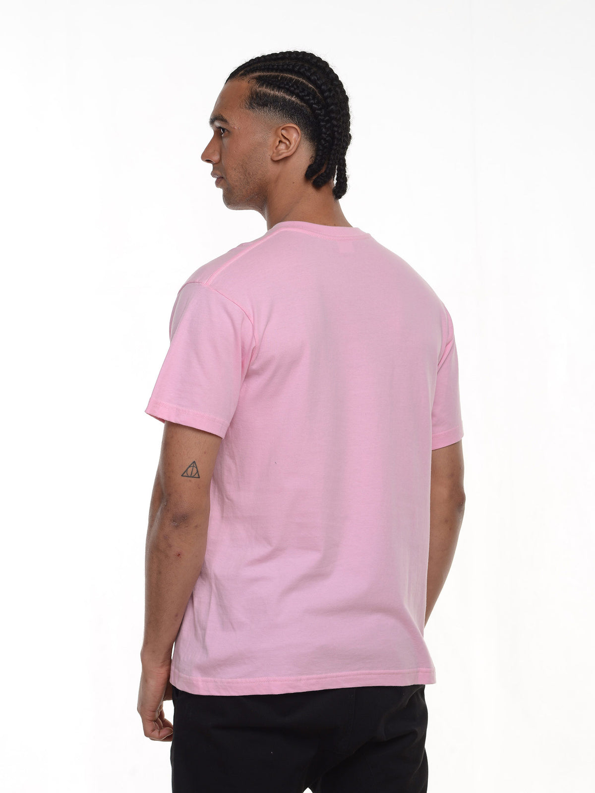 Camiseta hombre básica fit natural color rosa, vista 2 · Aritex Colombia