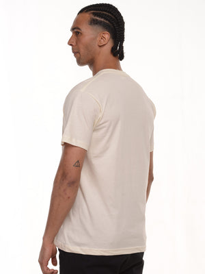 Camiseta hombre básica fit natural color vainilla, vista 2 · Aritex Colombia