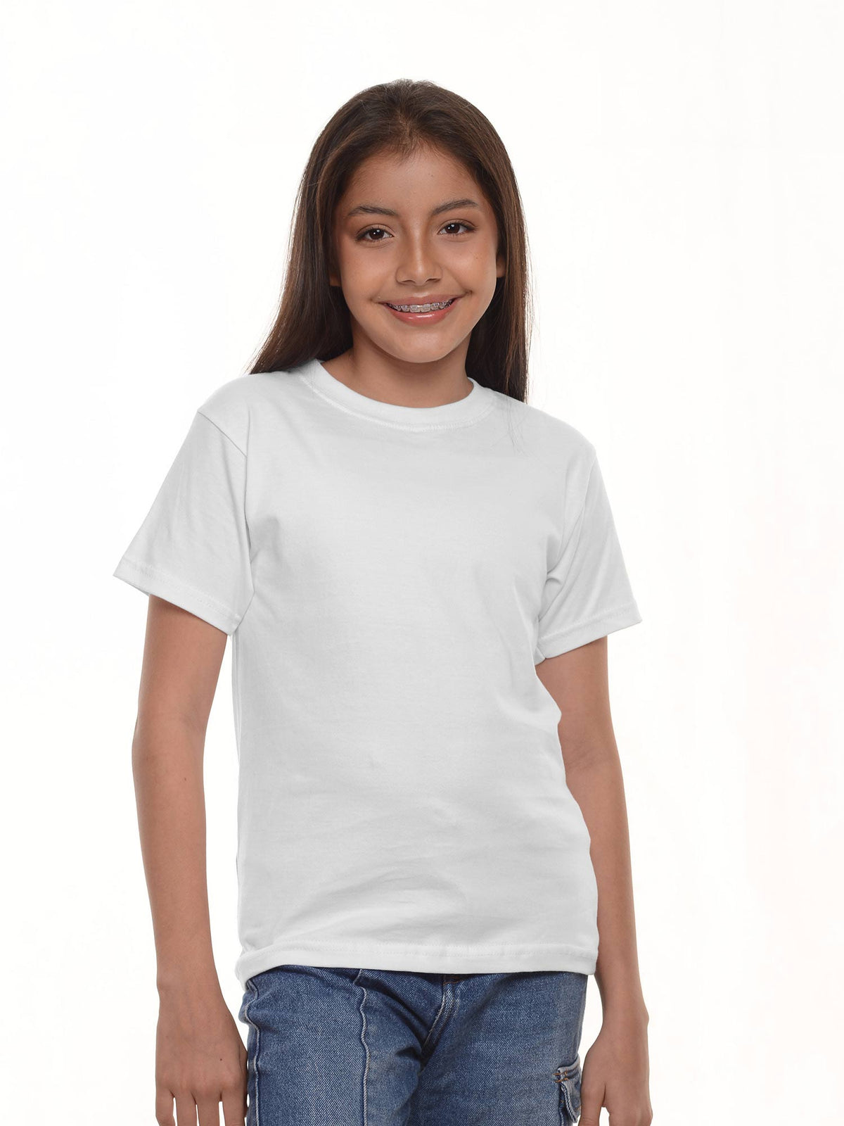 Camiseta niño básica fit natural color blanco · Aritex Colombia