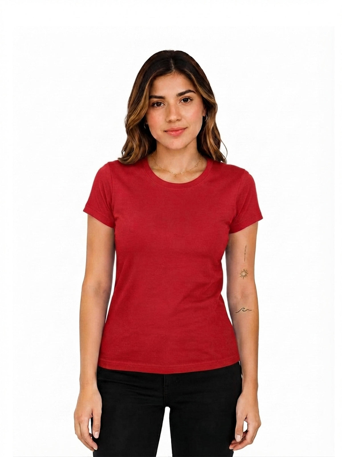 Camiseta mujer slim fit color rojo · Aritex Colombia