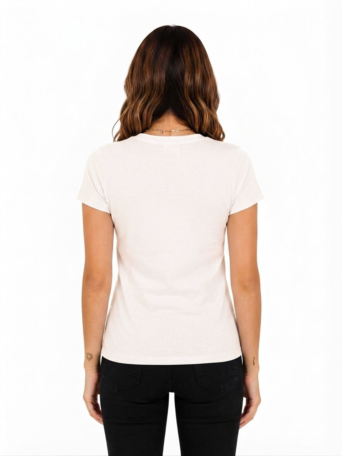 Camiseta mujer slim fit color vainilla, vista 2 · Aritex Colombia