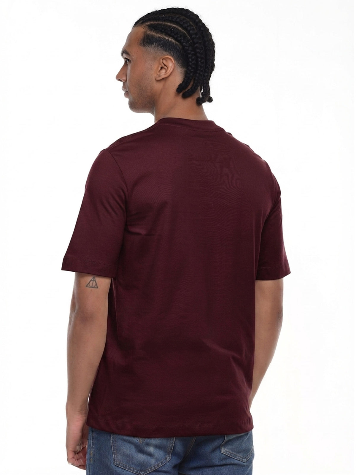Camiseta hombre regular fit 230g color burdeo imperial, vista 2 · Aritex Colombia