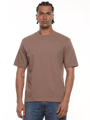 Camiseta hombre regular fit 230g color mocca · Aritex Colombia