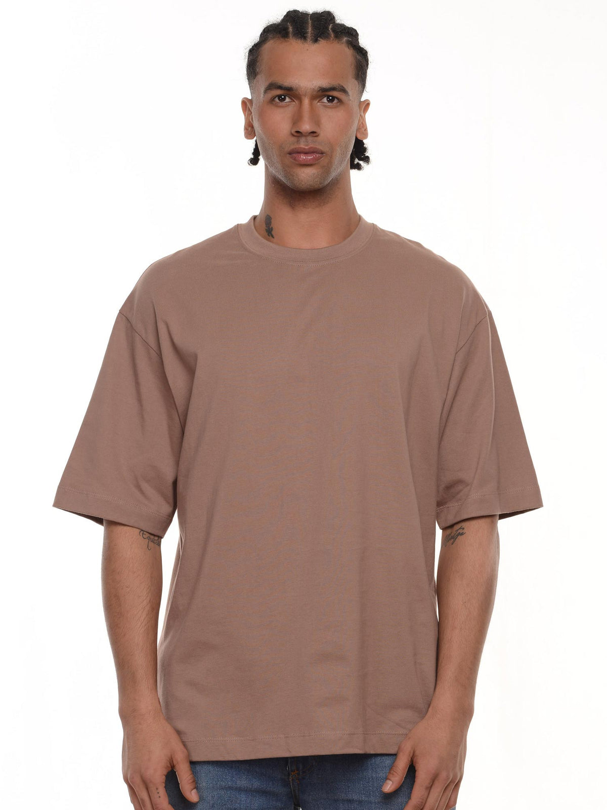 Camiseta hombre oversize 230g color mocca · Aritex Colombia